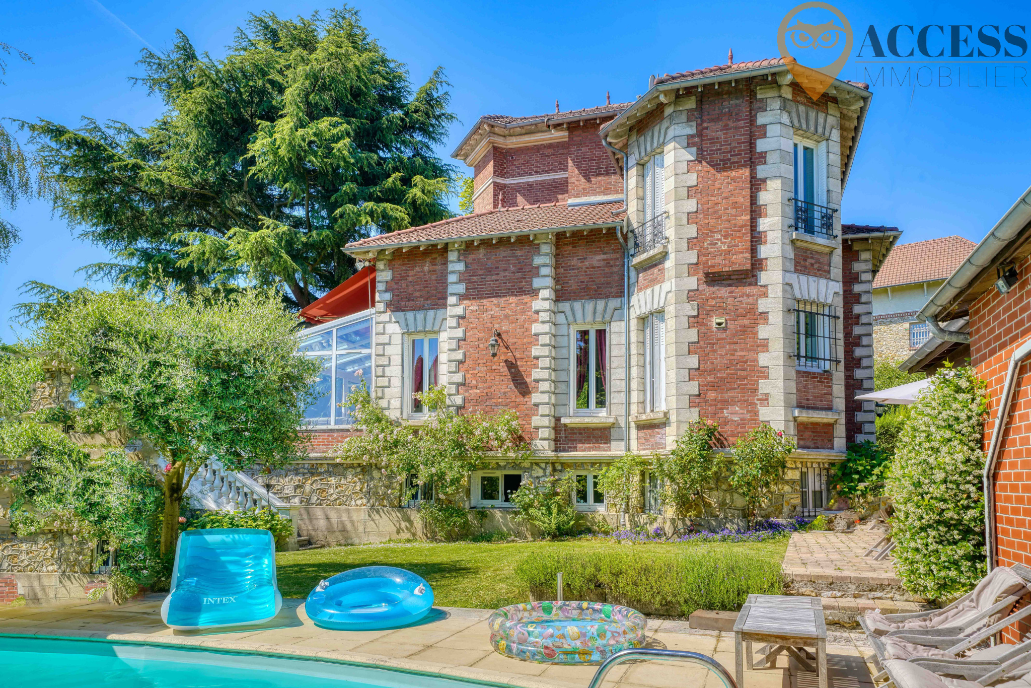 vente Montmorency A quelques pas du centre, splendide maison de